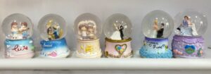 Medium sized snow globes